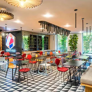 Ibis Politehnica מלון